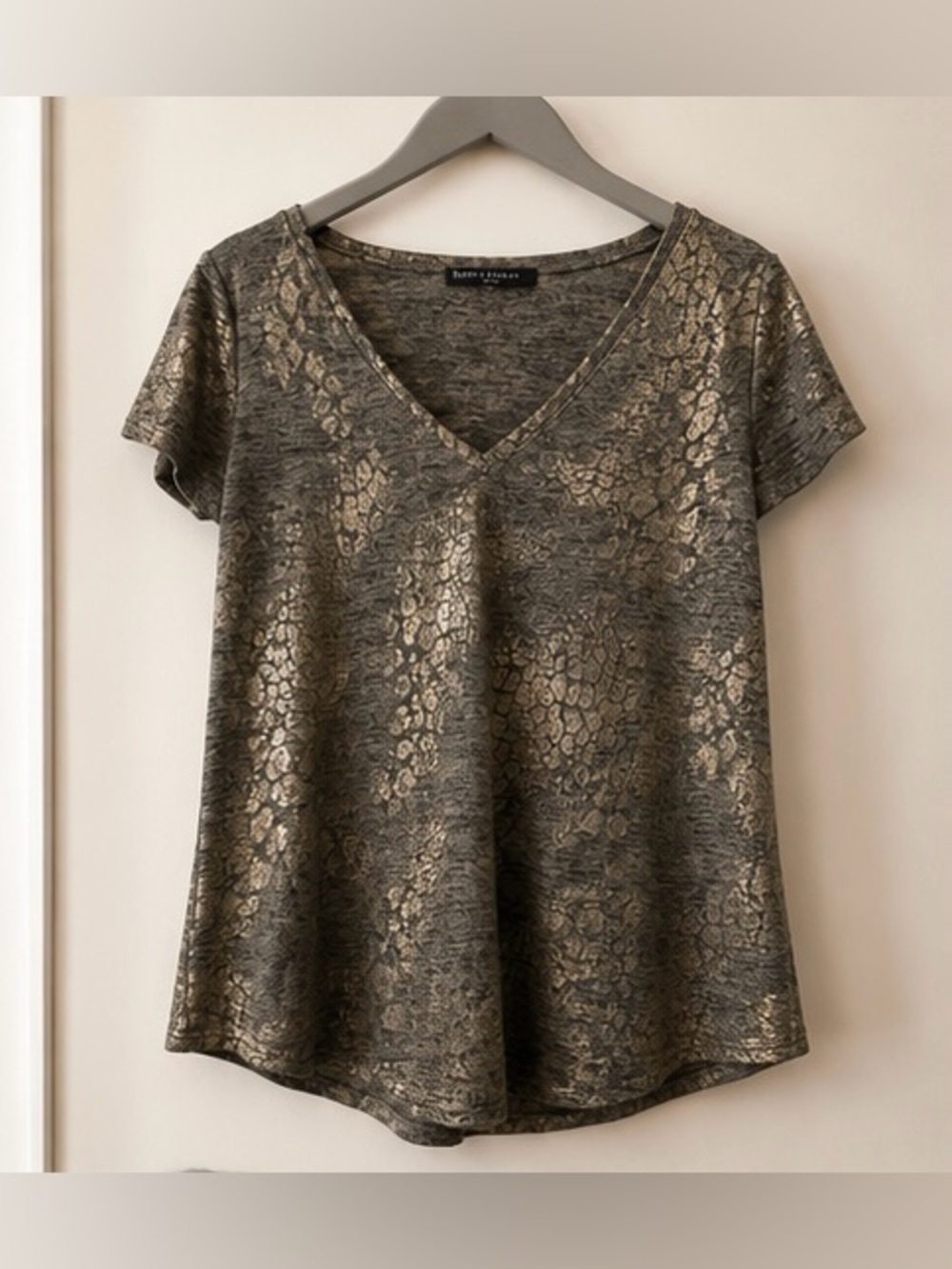 White House Black Market Metallic Animal Print Top Size Small - Picture 4 of 7